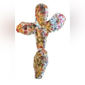 Oyster Shell Cross Decor